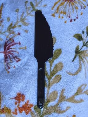 Vintage Tupperware Black Cake Serving Knife - Lightweight, DurablePlastic Server